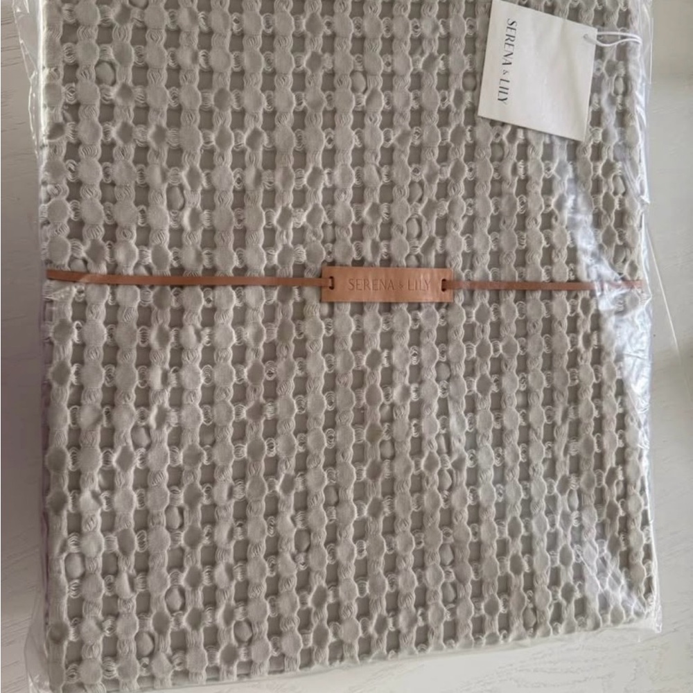 NWT Serena & Lily Beachcomber Cotten Throw   Blanket, Fog 50x70 - Picture 4 of 5